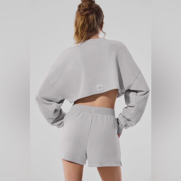 ALO Yoga Washed Extreme Cropped Pullover in Grey Sky Wash NWT SZ XS - Picture 2 of 10